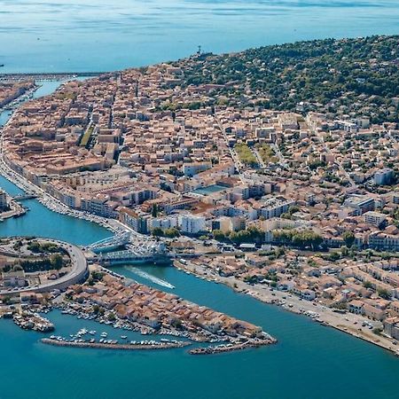 Le Calme A Deux Pas Du Port De Sete Lejlighed Eksteriør billede