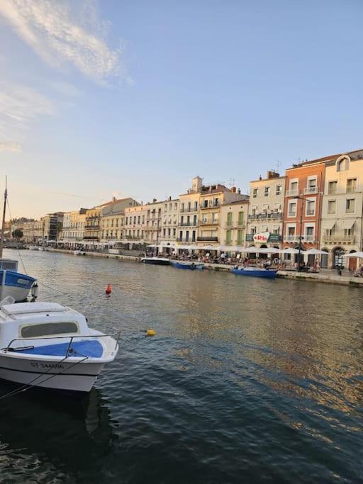 Le Calme A Deux Pas Du Port De Sete Lejlighed Eksteriør billede